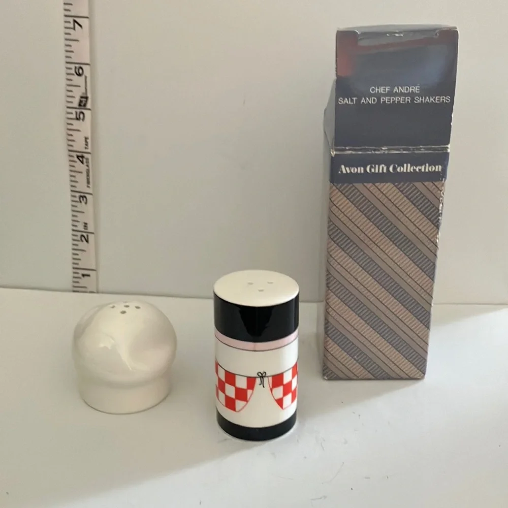 Avon Vintage‎ Chef Andre Salt and Pepper Shakers